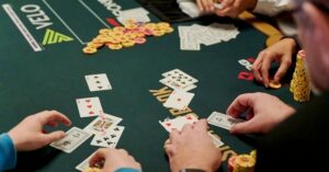 Bài rác trong Poker là gì? Cách xác định và xử lý hiệu quả